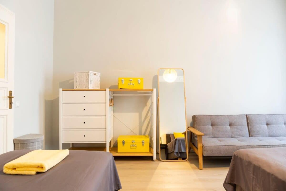 Two Br And Two Bth Plus Self Checkin Plus Street Parking Berlin Extérieur photo